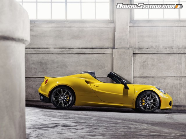Alfa Romeo 4C Spider 2015 Picture #3 Alfa Romeo 4C Spider 2015 Picture #3